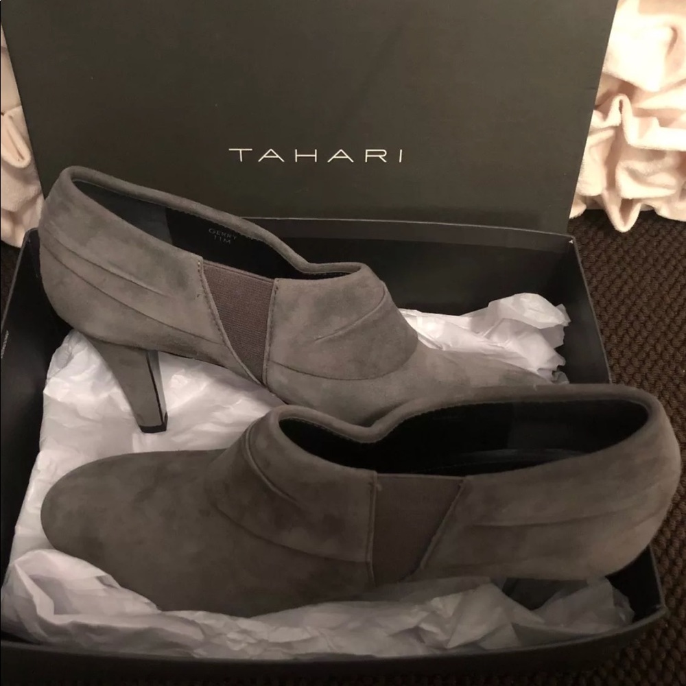 **. NEW*** Women’s Shoes